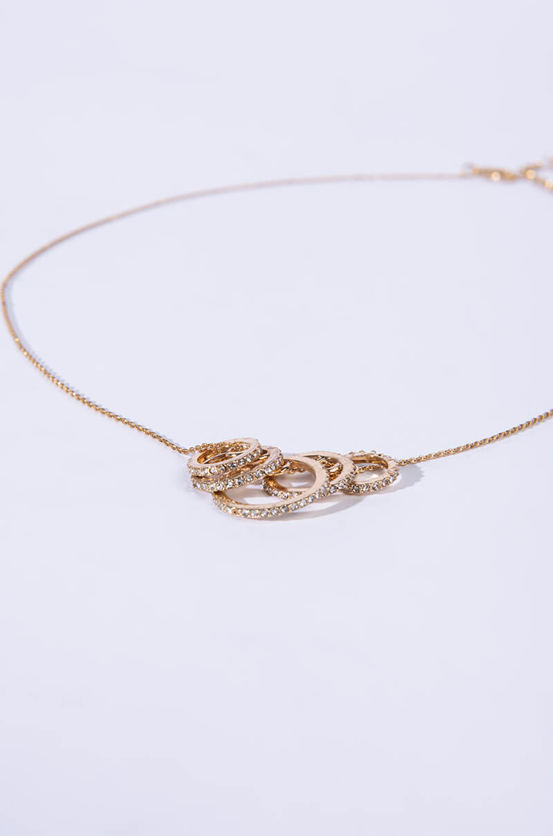 7 RINGS MID LEVEL NECKLACE GOLD