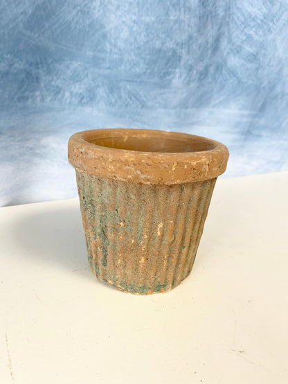 5.5" Antiqued Redstone Ribbed Pot