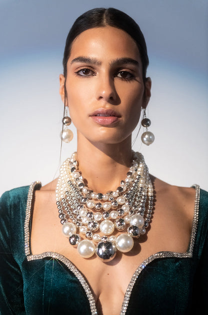A PEARL VISION STATEMENT NECKLACE