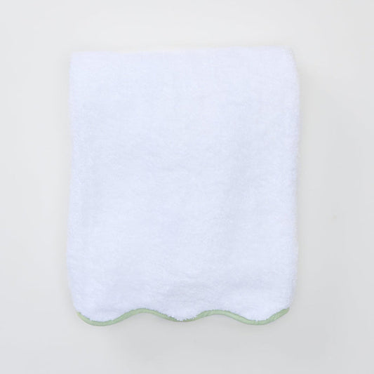 Scalloped Edge Bath Towel with Matcha Piping